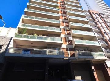 Departamento · 220m² · 5 Ambientes · 1 Cochera · Alem 240