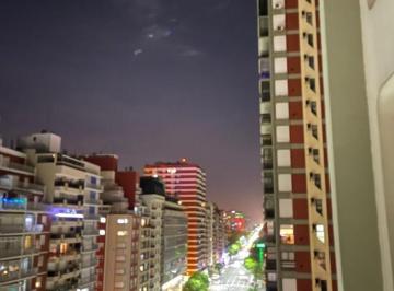 Departamento · 62m² · 3 Ambientes · 1 Cochera · Alq 24 m - 3 Amb a La Calle con Cochera - Centro