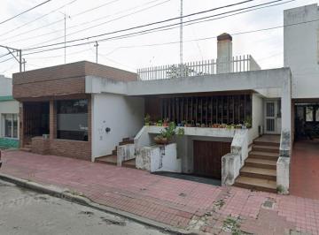 Casa de 3 ambientes, Arteaga · Imponente Casa + Local Comercial