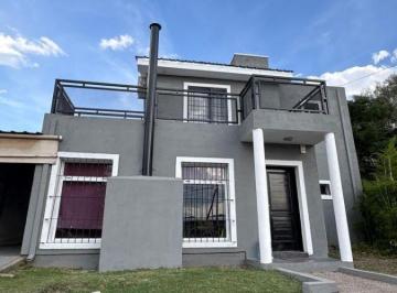 Casa de 8 ambientes, Saldán · Casa en Venta Saldán