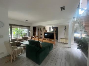 Casa · 640m² · 8 Ambientes · 1 Cochera · Casa en Venta Valle Escondido 4 Dorm. Uno en Planta Baja con Pileta y Quincho Cerrado