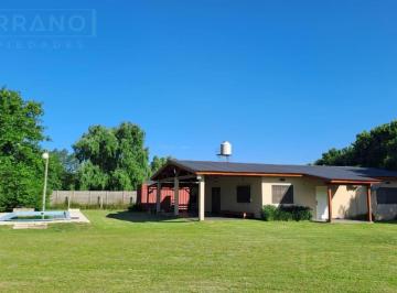 Casa · 150m² · 4 Ambientes · 2 Cocheras · Venta Casa 3 Dorm. en El Barrio Comarca del Sol, Exaltacion de La Cruz