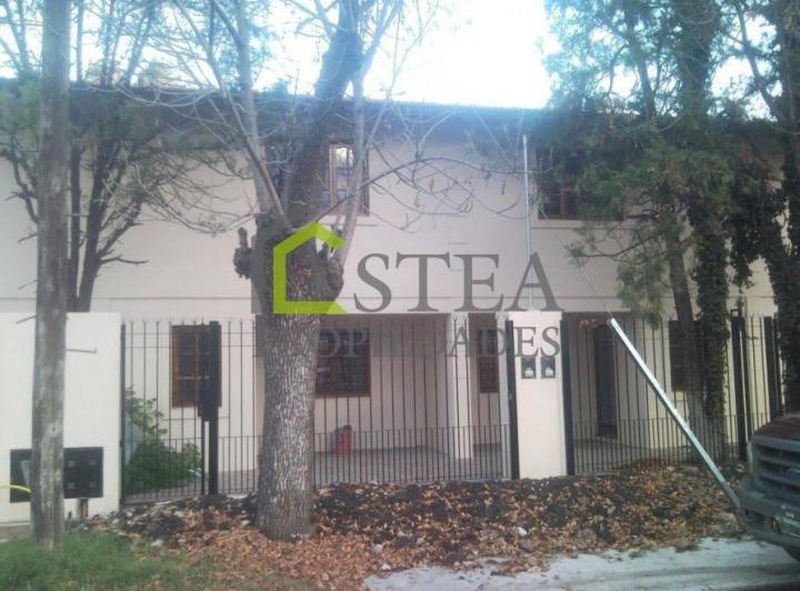 Casa · 60m² · 4 Ambientes · 1 Cochera