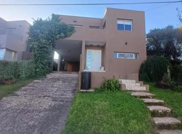 Casa · 212m² · 8 Ambientes · 2 Cocheras · Venta Casa La Estanzuela 3 Dor