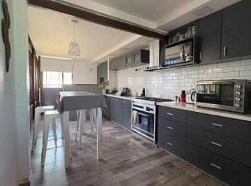 Casa · 180m² · 5 Ambientes · 3 Cocheras · Casa Chalet en Venta en Unquillo, Colón, Córdoba