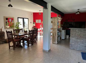 Casa · 72m² · 2 Ambientes · 2 Cocheras · Casa en Country Club Logaritmo, Ibarlucea
