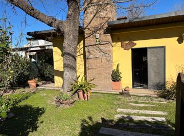 Casa · 72m² · 3 Ambientes · 2 Cocheras · Casa en Country Club Logaritmo, Ibarlucea