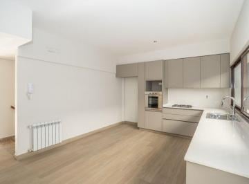 PH de 5 ambientes, Villa Devoto · PH Tipo Casa con Garage y Patio! Totalmente Reciclado.
