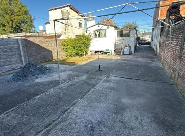 Casa · 432m² · 4 Ambientes · 1 Cochera · Dos Casas en Mismo Lote