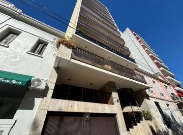 Departamento · 139m² · 4 Ambientes · 1 Cochera · Venta de Piso de 3 Dorm. en La Plata
