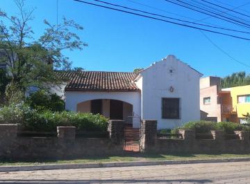 Casa · 136m² · 4 Ambientes · 1 Cochera · Casa - Rio Ceballos