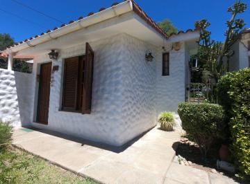 Casa · 106m² · 3 Ambientes · 1 Cochera · Casa Venta Rio Ceballos Centro