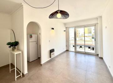 Departamento · 41m² · 2 Ambientes · Venta Departamento 2 Ambientes Al Frente con Balcón Francés