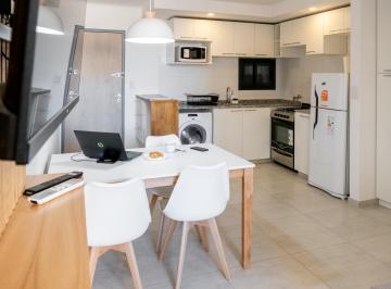 Departamento · 40m² · 2 Ambientes · Departamento Amoblado 1 Dormitorio con Balcón y Pileta – Moderno y Luminoso – General Paz
