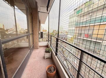 Departamento · 67m² · 3 Ambientes · Venta Depto 3 Ambientes con Balcon Frente Floresta