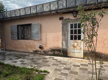 Casa · 297m² · 4 Ambientes · 1 Cochera · Casa en Barrio Los Tarcos 2