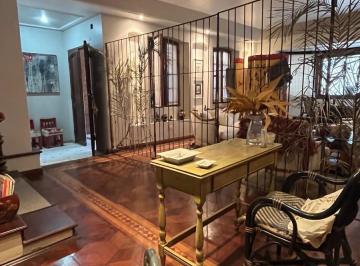 Casa · 550m² · 8 Ambientes · 1 Cochera · Casa en San Miguel de Tucumán