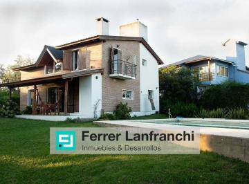 Casa · 900m² · 6 Ambientes · 1 Cochera · Casa en Venta Villa del Dique