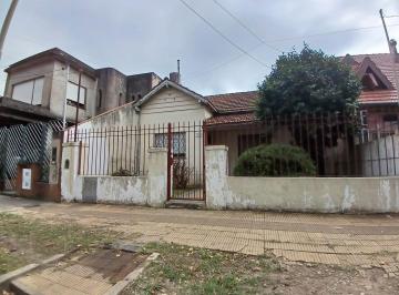 PH · 60m² · 3 Ambientes · P. H 3 Ambientes a Refaccionar Al Frente.