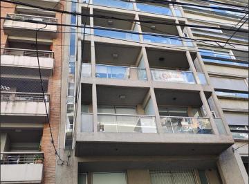 Oficina comercial · 180m² · 8 Ambientes · Oficina en Alquiler
