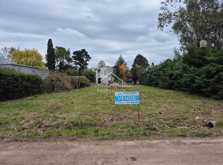Terreno · 730m²