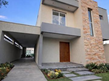 Casa · 314m² · 8 Ambientes · 3 Cocheras · Casa en Mayor Drummond