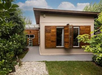 Casa de 3 ambientes, Mar Azul · Casa en Venta - 3 Ambientes - Mar Azul