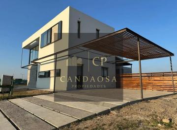 Casa · 175m² · 4 Ambientes · 2 Cocheras · Ram. Hermosa y Amplia Casa en Area 7, San Sebastian