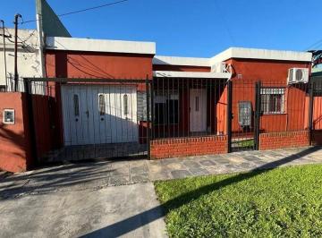 Casa · 96m² · 3 Ambientes · 1 Cochera · Venta Casa 3 Amb. Bella Vista C. Cochera Quincho