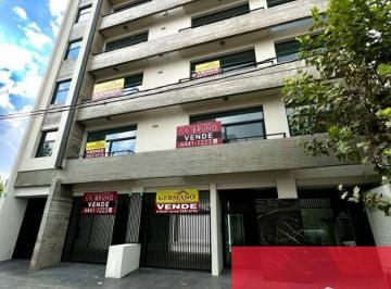 Departamento de 2 ambientes, La Matanza · Departamento 2 Amb - Al Frente con Balcon - Cochera Cubierta