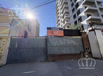 Terreno · 310m² · Venta de Galpon en Terreno Ideal Para Emprendimiento en Lanús Este