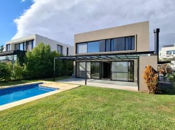 Casa · 202m² · 5 Ambientes · 1 Cochera · Casa Venta en Castaños, Nordelta, Tigre, 4 Ambientes