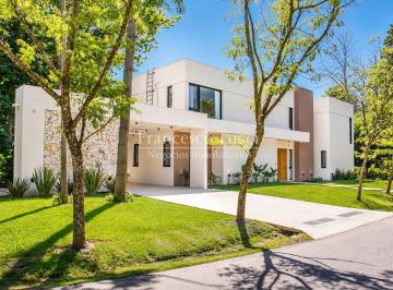 Casa · 380m² · 5 Ambientes · 6 Cocheras · Casa en Venta 5 Ambientes en La Tradición