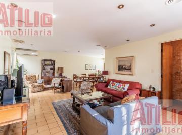 Casa · 245m² · 6 Ambientes · 2 Cocheras · Casa Venta Saavedra 3dorm Doble Garage S. U. m. Independiente M/parque