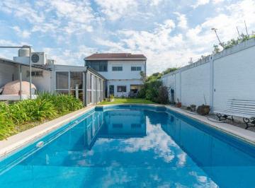 Casa · 310m² · 5 Ambientes · 3 Cocheras · Venta Casas 3 Amb./quincho/piscina/cochera Quilmes
