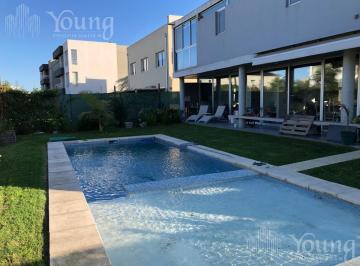 Casa · 300m² · 5 Ambientes · 2 Cocheras · Venta Casa Don Bosco
