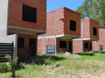 Departamento en Venta de 3 ambientes  · Aguas Verdes: Venta Uf 5 Duplex Listo Para Terminar Techado, toma Vhiculo en Parte de Pag