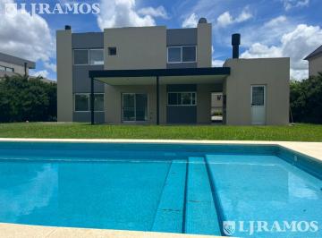 Casa · 180m² · 4 Ambientes · 2 Cocheras · Casa en El Barrio Vistas Puertos Escobar