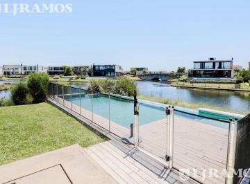 Casa · 235m² · 4 Ambientes · Casa en El Barrio Vistas - Puertos / Escobar