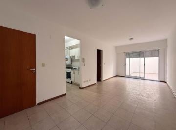 Departamento · 46m² · 2 Ambientes · Departamento en Oportunidad con Patio de Uso Exclusivo