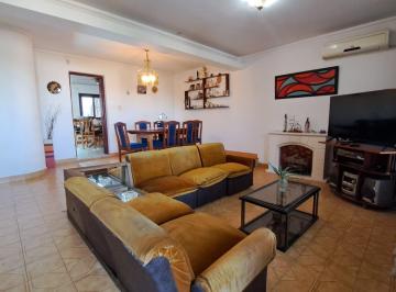 Casa · 250m² · 6 Ambientes · 2 Cocheras · Venta - Dos Casas 2 Dorm. con Dos Cochera y Balcón - Alberdi, Rosario.
