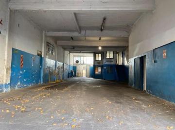 Local comercial · 400m² · Se Alquila Local Comercial + Vivienda en Av Independencia Al 2700. 400 m²