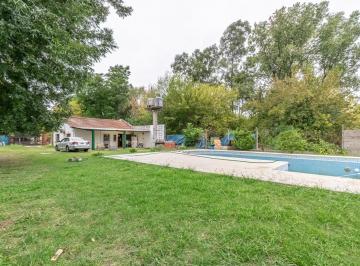 Casa · 90m² · 4 Ambientes · 3 Cocheras · Casa en Venta en Pilar, Gran Parque y Pileta