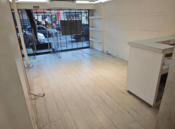Local comercial · 42m² · Local en Alquiler. 42 m. Apto Todo Rubro. Zona Outlets. Aguirre Al 700. Villa Crespo