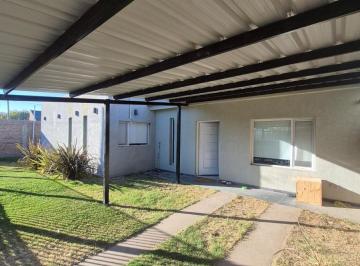 PH · 90m² · 3 Ambientes · 2 Cocheras · PH en Plottier