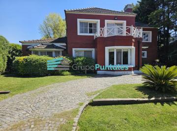 Casa · 340m² · 7 Ambientes · Casa con 5 Dorm. y Piscina en Echeverria del Lago Sobre Lote de 900 m² a Espacio Verde