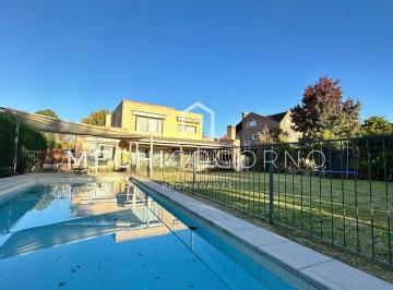 Casa · 213m² · 5 Ambientes · 4 Cocheras · Casa en Santa Maria de Tigre