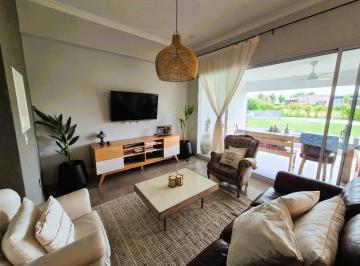 Casa · 112m² · 4 Ambientes · 4 Cocheras · Casa en Venta, 3 Dorm. en Countries/b. Cerrado (Pilar) - San Ramiro, con Pileta