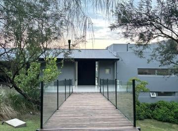 Casa de 5 ambientes, Mendiolaza · Casa en Venta de 4 Dorm. en El Country Estancia Q2