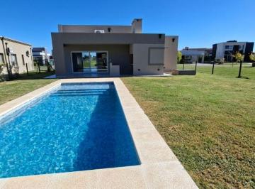 Casa de 4 ambientes, Ezeiza · Casa en Venta en El Barrio San Felipe. Canning